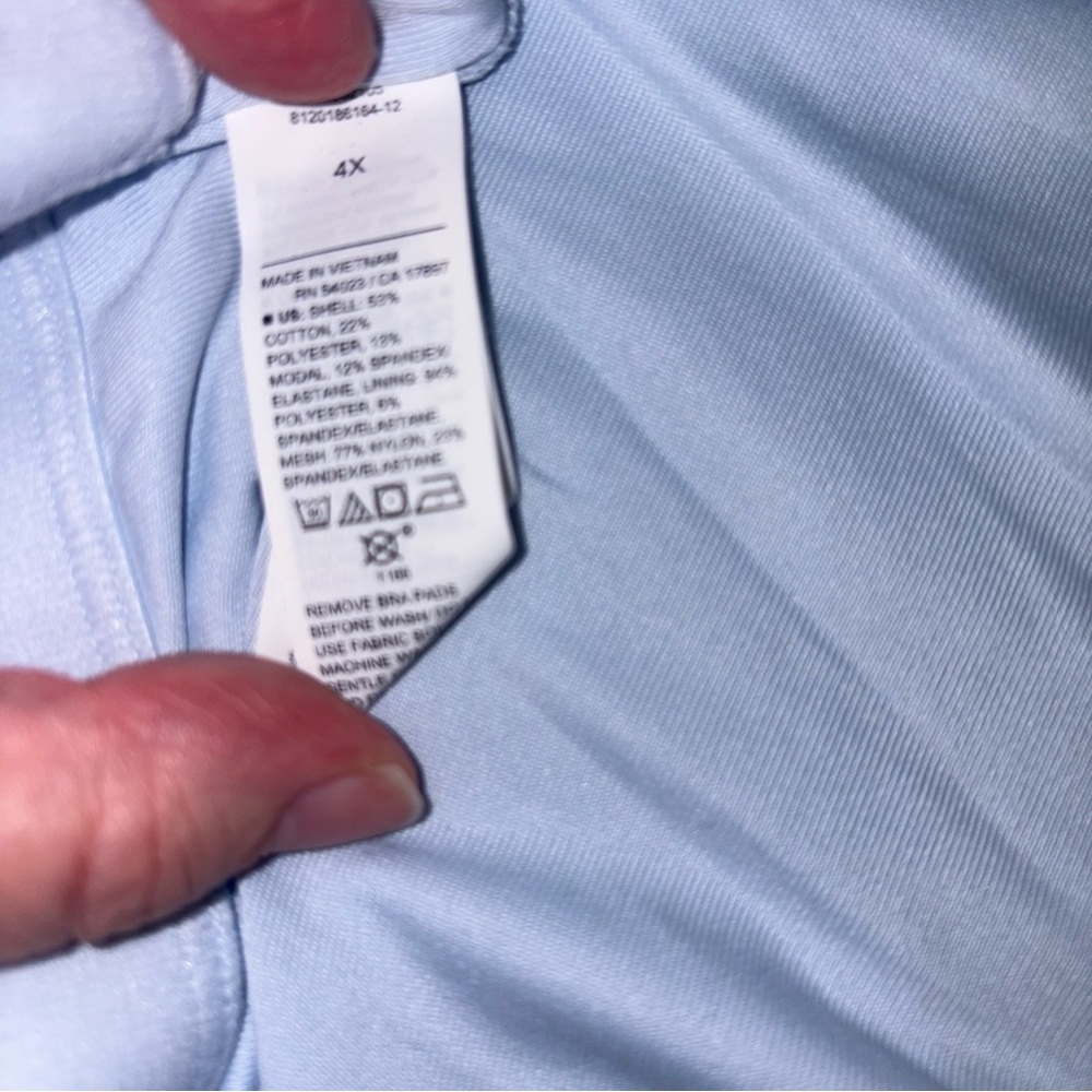 π Old Navy Active Womens Plus 3X Powersoft Built in Bra Athletic Tank Top Blue - Picture 11 of 15